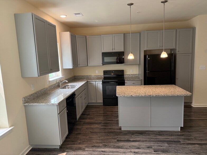 Building Photo - 2073 Arey Ln