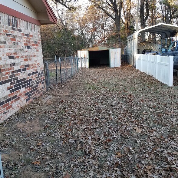 Building Photo - 1222 Kimberly Dr