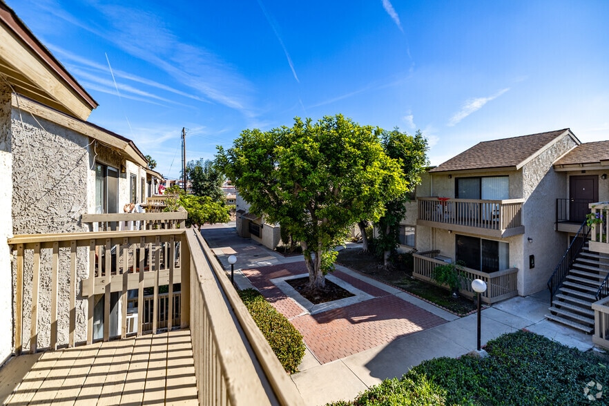 Building Photo - Lincoln Villas Apartment Homes