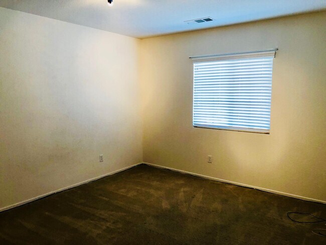 Building Photo - 37337 Ivywood Ct