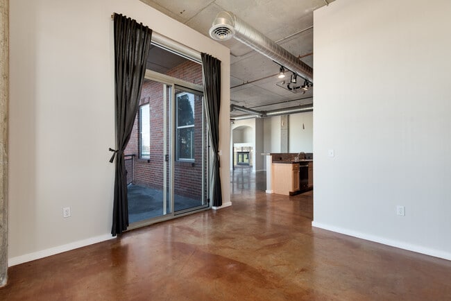 Building Photo - 2899 N Speer Blvd