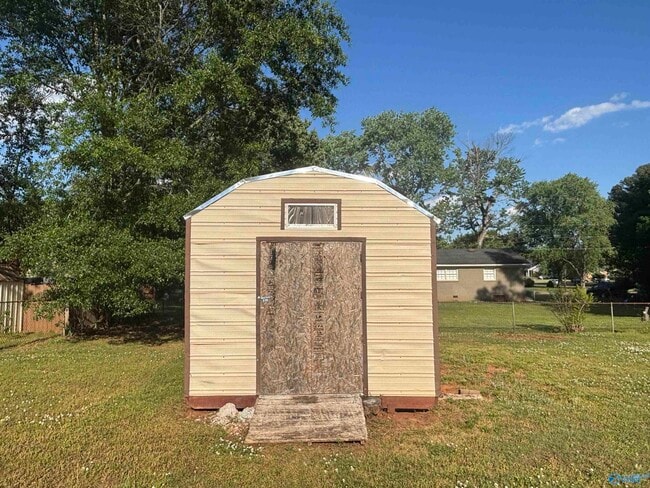 Building Photo - 510 Clift Dr