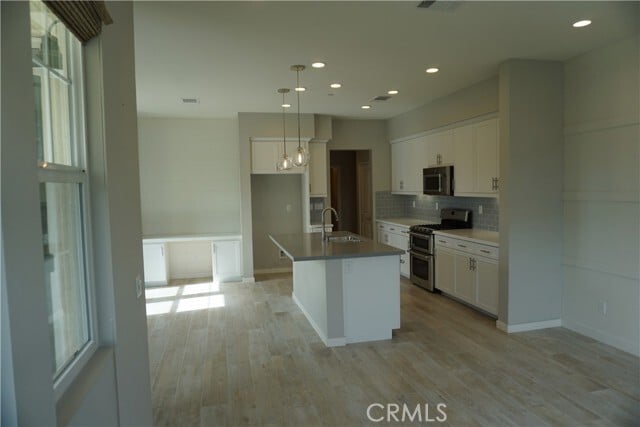 Building Photo - 163 Patria