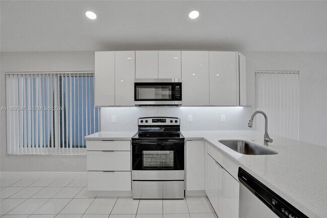 Building Photo - 18034 SW 20th St