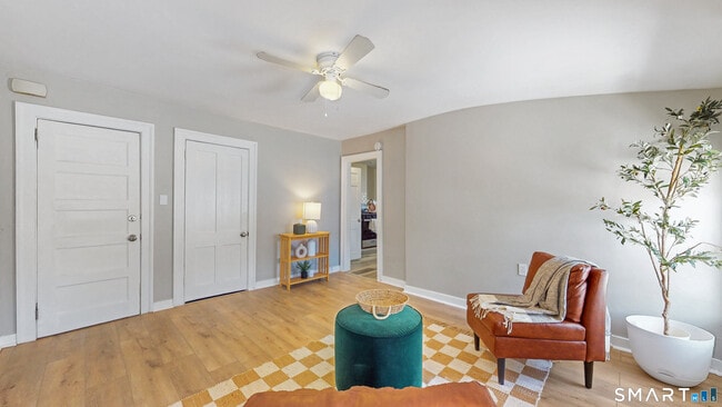 Building Photo - 24 Madison St