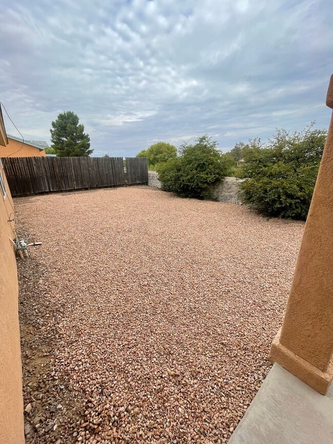 Building Photo - Cozy 3 Bedroom/2 Bath Home in Las Colinas