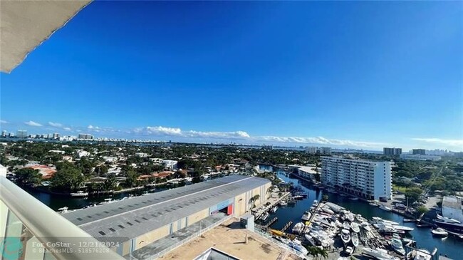 Building Photo - 13499 Biscayne Blvd