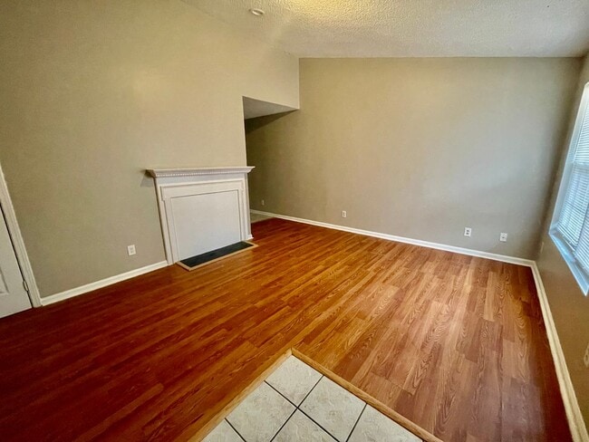 Building Photo - 6019 Double Rein Rd