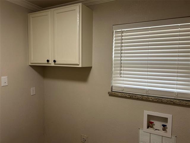 Building Photo - 4202 Skyline Dr