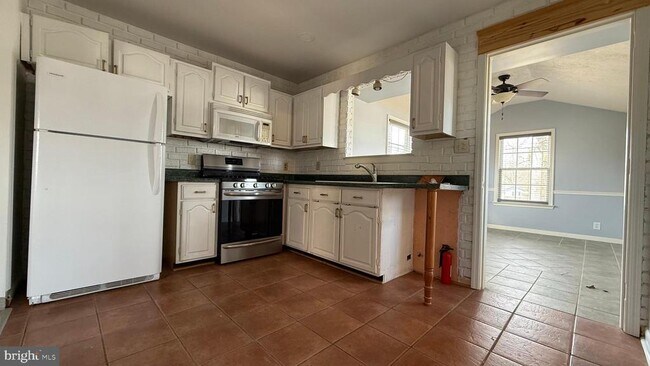 Building Photo - 297 Kesselring Ave