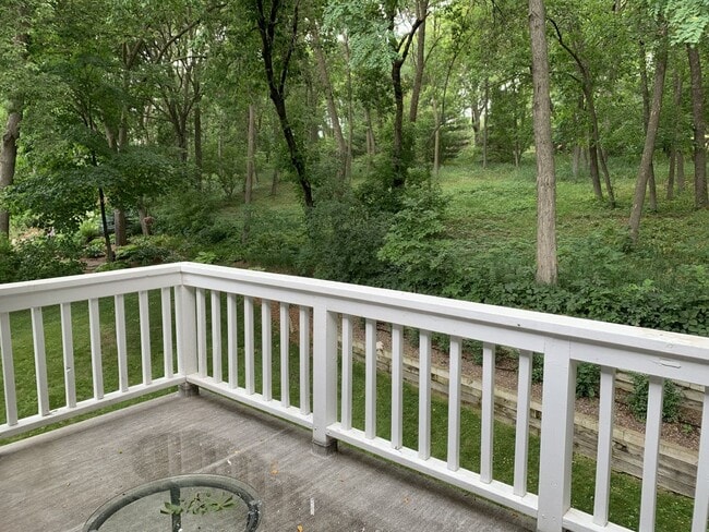 Building Photo - 141 Edgewood Ct