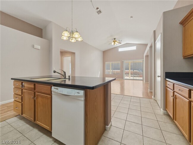 Building Photo - 1037 Blue Lantern Dr