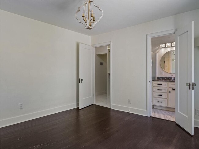 Building Photo - 212 Edgemere Ct