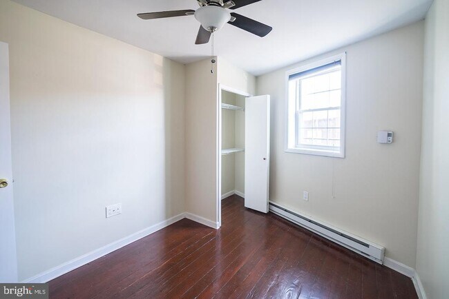 Building Photo - 1122 E Passyunk Ave