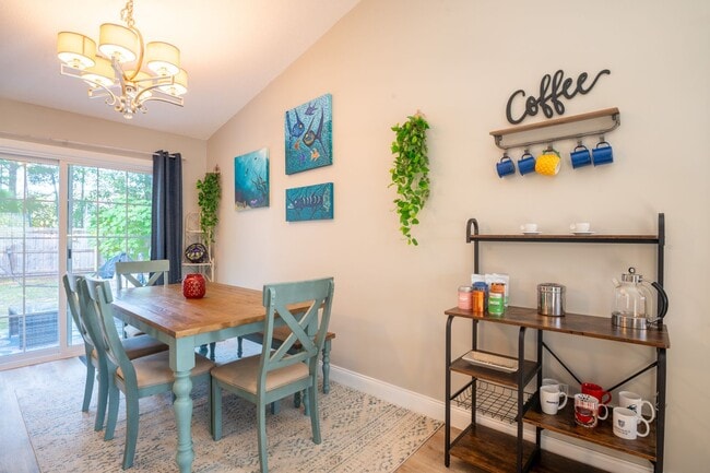 Building Photo - FURNISHED RENTAL-AVAILABLE 3-12 MONTHS STARTING JUNE 10, 2026