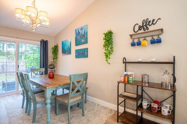 Building Photo - FURNISHED RENTAL-AVAILABLE 3-12 MONTHS STARTING MARCH 4, 2026