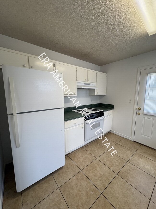Building Photo - 953 Southern Oaks Ct