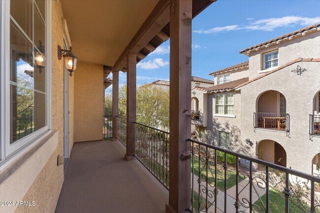 Building Photo - 3636 E Edna Dr