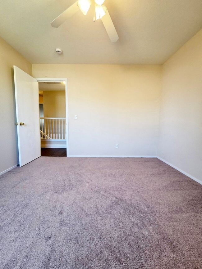 Building Photo - 3 Bed + Loft | 2.5 Bath | 1,946 SF