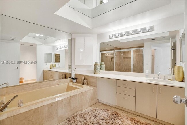 Building Photo - 1000 E Island Blvd