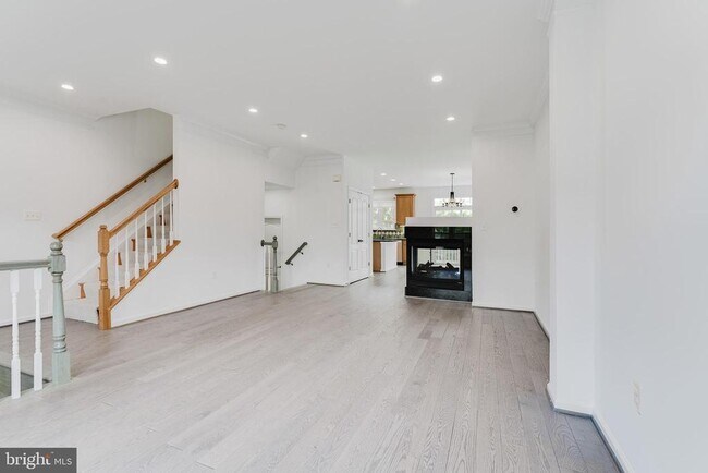 Building Photo - 4577 Derring Ln