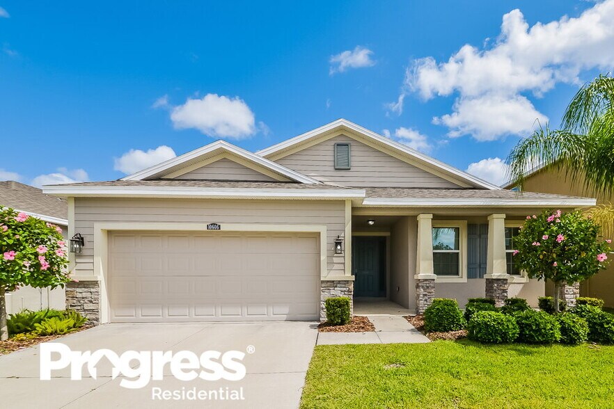 Primary Photo - 10606 Scenic Hollow Dr