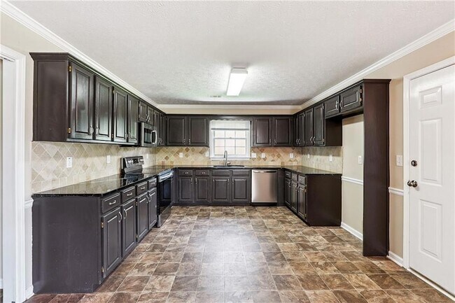 Building Photo - 1425 Shamrock Hill Cir