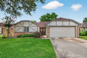 Building Photo - 3918 Millrock Cir