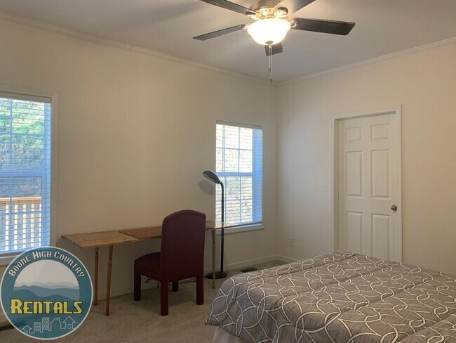 Building Photo - Modern Home Near New Market Center and Downtown Boone