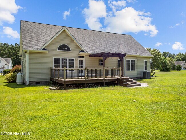 Building Photo - 541 Park Meadows Dr