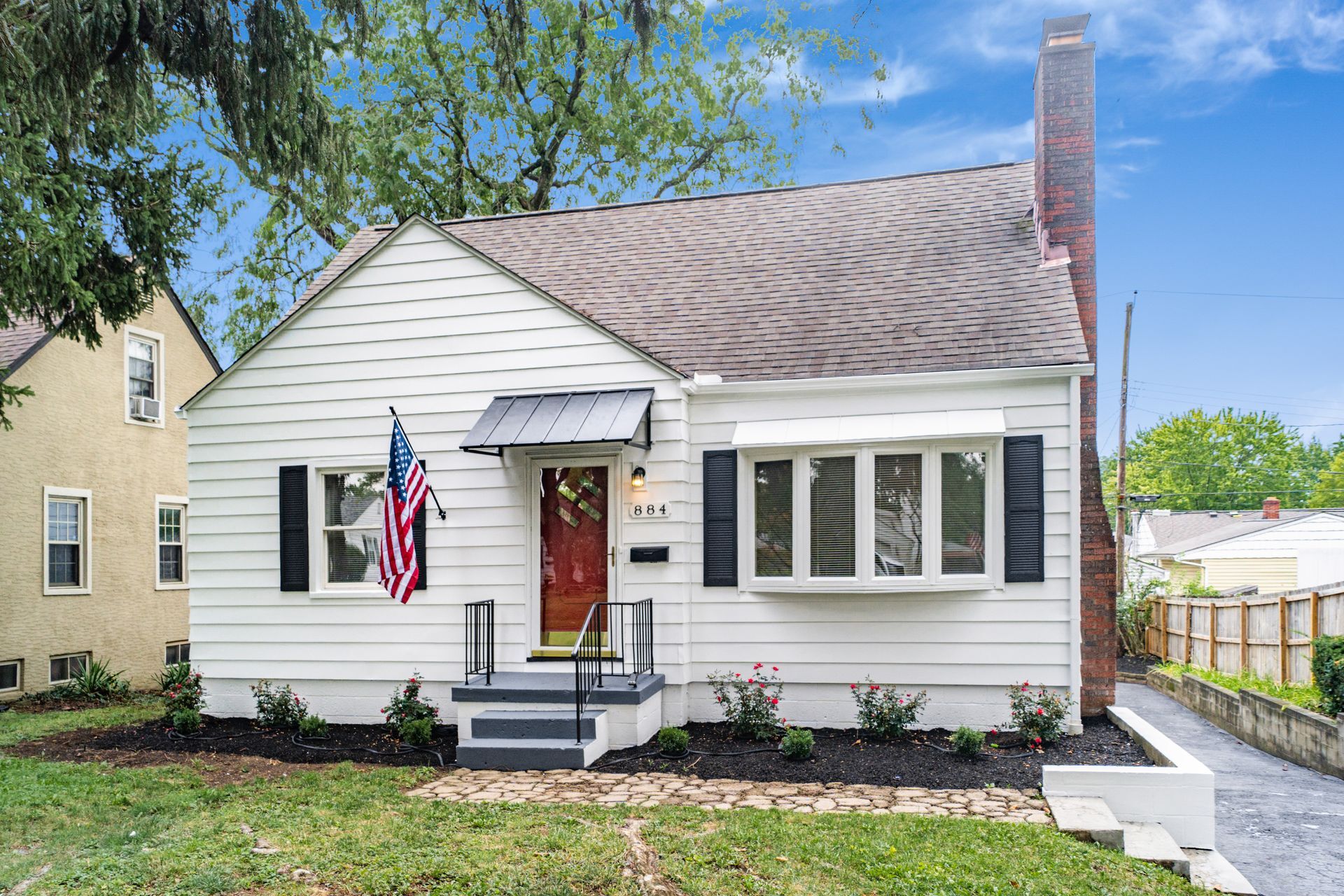 Building Photo - 884 S Chesterfield Rd