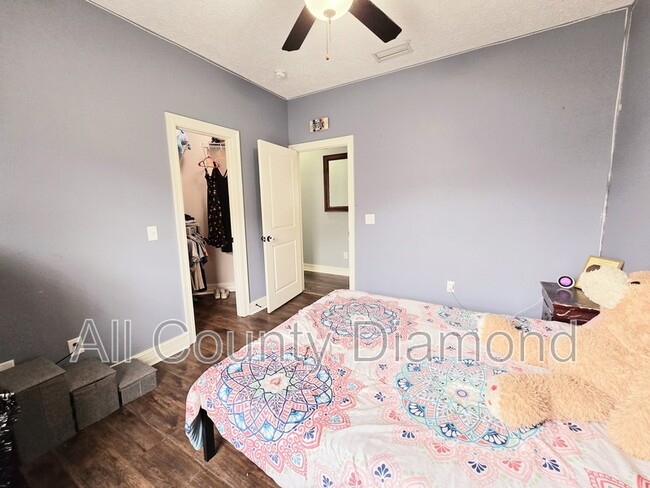 Building Photo - 3765 Cedar Park Ln