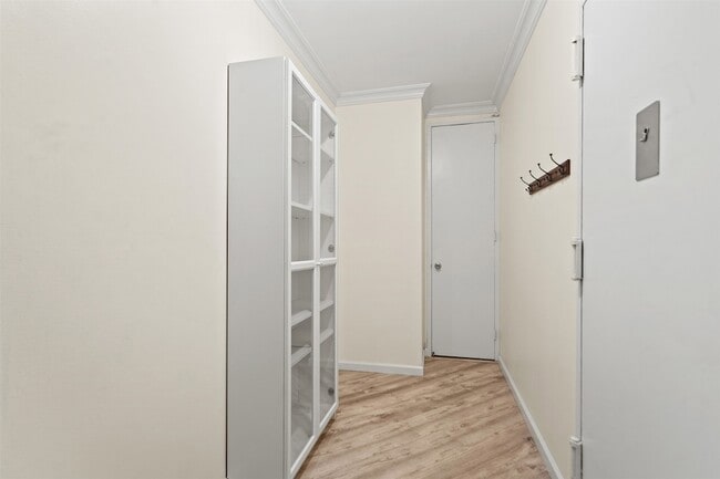 Building Photo - 7004 JFK Blvd E