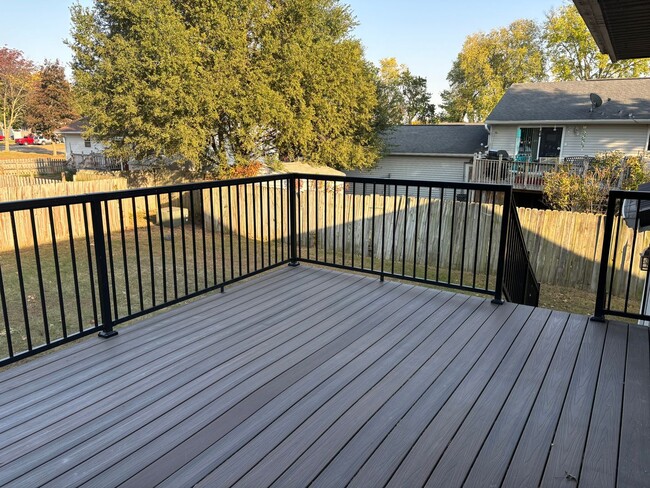 Building Photo - 3 Bedroom, 3.5 Bath w/Garage Single Family Home in Camanche, IA