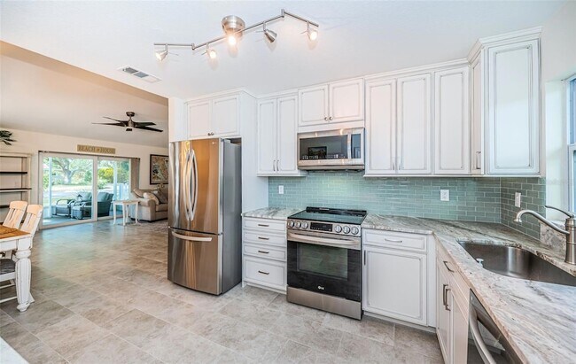 Building Photo - 969 Gulf View Blvd