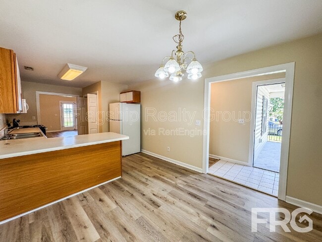 Building Photo - 5180 Deveron St