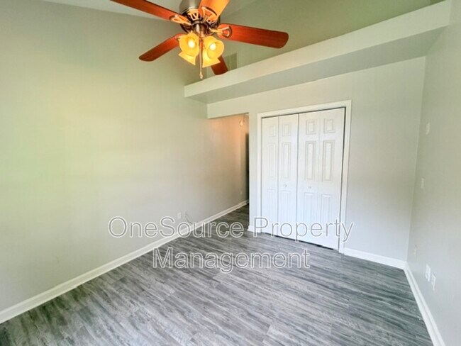 Building Photo - 1707 S Calhoun St