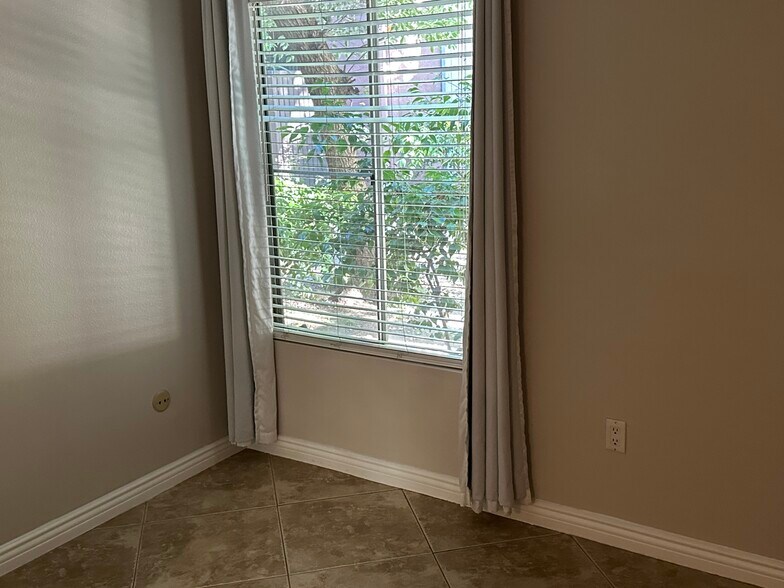 Building Photo - 18350 Hatteras St