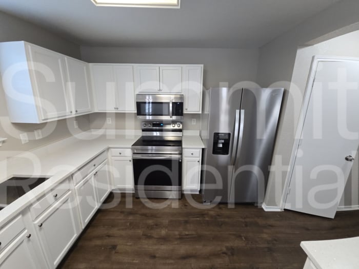 Building Photo - 120 Beech Dr