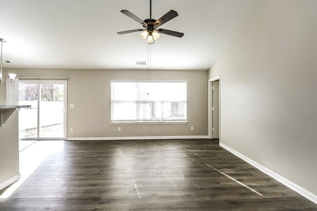 Building Photo - 5012 Broad Leaf Ct