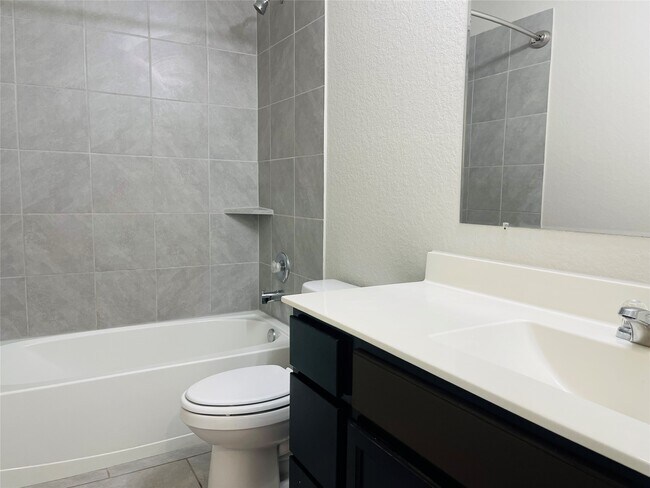 Building Photo - 719 Ashley Falls Ln