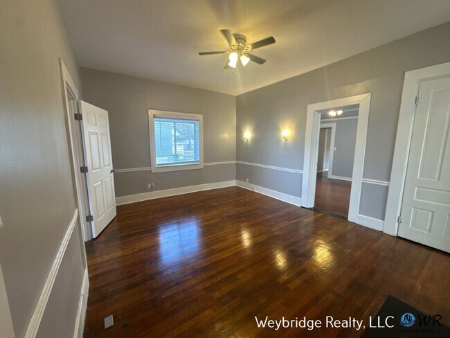 Building Photo - 8402 Curzon Ave