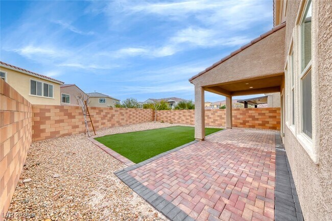 Building Photo - 1009 Cetona Ct