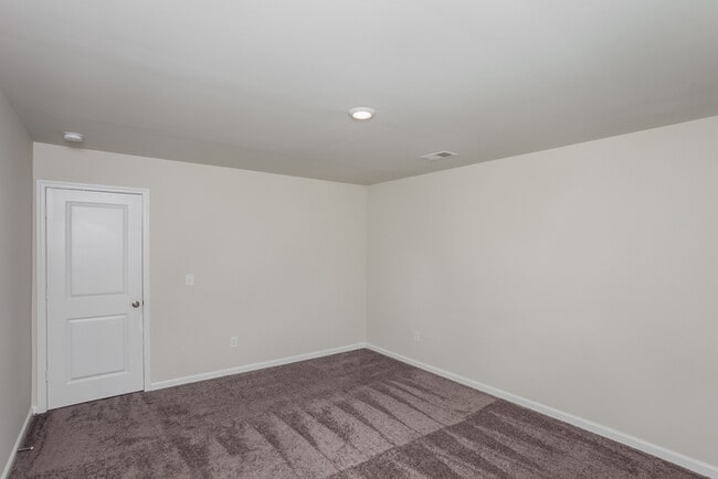 Building Photo - 117 Boat Clb Ln
