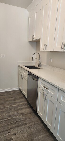 Kitchen - 1828 S Peoria St