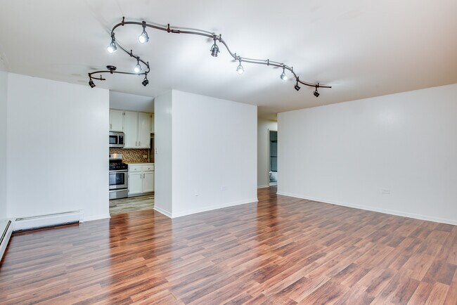 Building Photo - 1049 W Ogden Ave