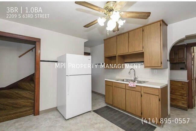 Building Photo - 2209 S 63rd St