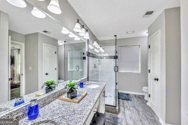 Building Photo - 4210 Lakes End Dr NW