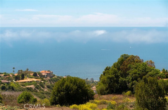 Building Photo - 6542 Ocean Crest Dr