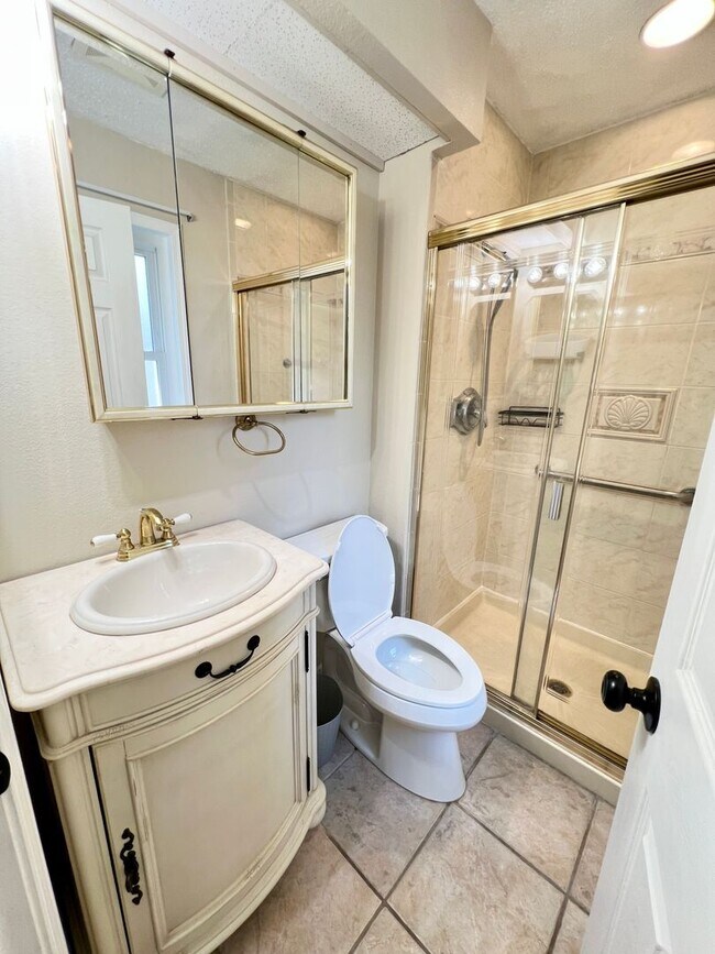 Building Photo - 1515 Mautenne Dr